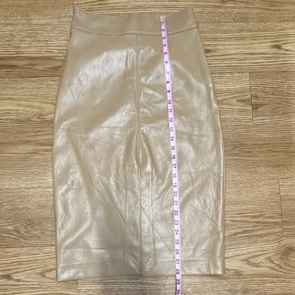 ELIE ELIE TAHARI Faux Leather Pencil Straight Tan Skirt - Picture 6 of 16